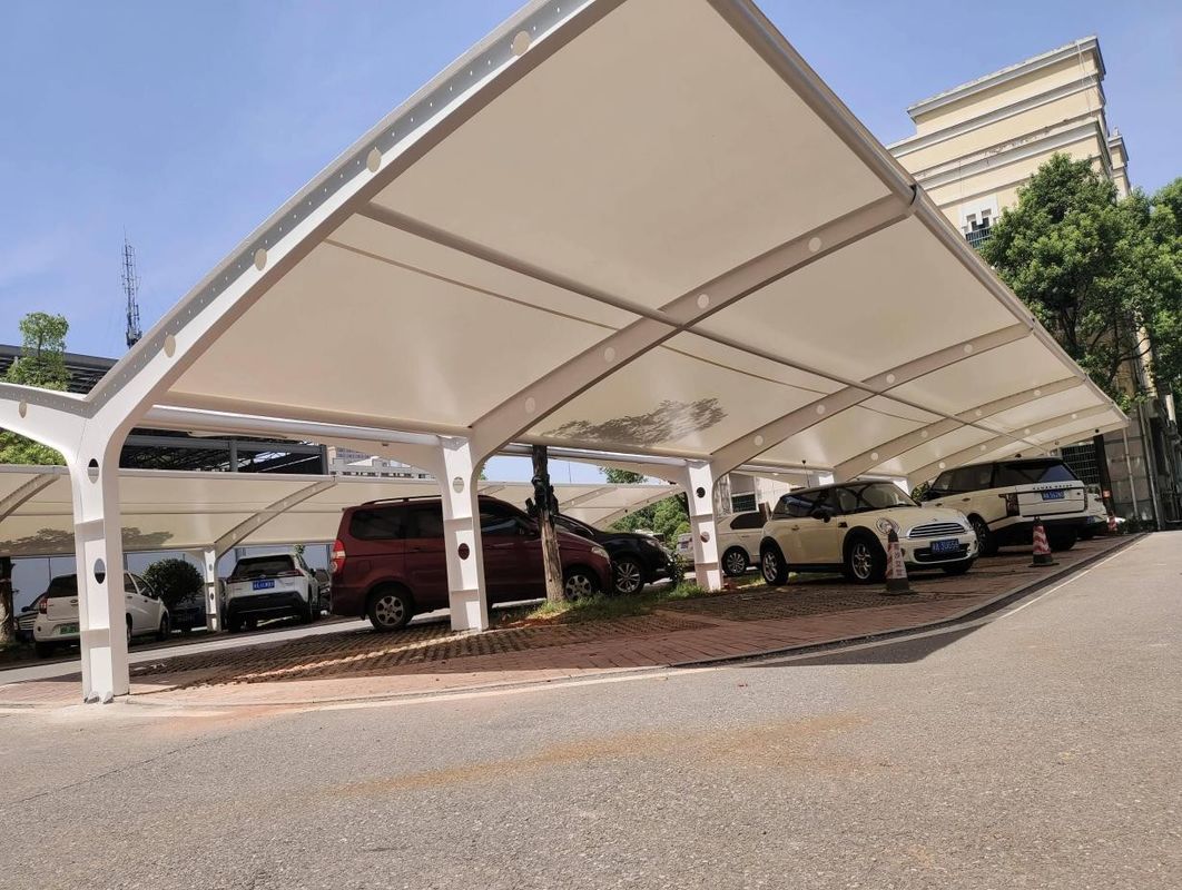 ПВДФ ткань из плотной мембраны для открытых помещений школы Carport Shade Canopy For Parking Lot